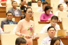 Đại biểu Quốc hội tỉnh Vĩnh Long Nguyễn Thị Quyên Thanh phát biểu. (Ảnh: Phương Hoa/TTXVN)