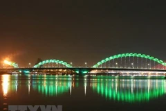 Cầu Rồng. (Ảnh: Ngọc Hà/TTXVN)