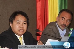 Tham tán Thương mại Hoàng Đức Nhuận phát biểu tại chương trình xúc tiến thương mại. (Ảnh: Tấn Đạt/TTXVN)