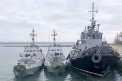 Ba tàu hải quân của Ukraine bị phía Nga bắt giữ. (Nguồn: TASS)
