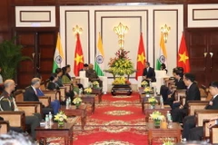 Tổng thống Ấn Độ Ram Nath Kovind tiếp Bí thư Thành ủy Đà Nẵng Trương Quang Nghĩa đến chào. (Ảnh: Đinh Văn Nhiều/TTXVN)
