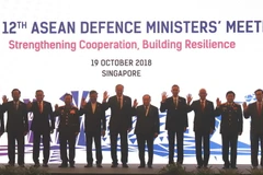 Trưởng đoàn các nước tại hội nghị chụp ảnh chung. (Ảnh: Xuân Vịnh/TTXVN)