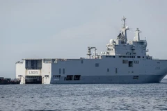 Tàu Dixmude. (Nguồn: Twitter)