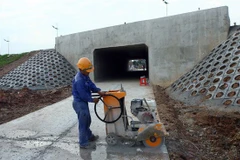 Xây hầm chui trên đường nối sân bay Nội Bài-cầu Nhật Tân 