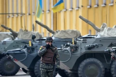 Ukraine sẽ tăng gần gấp 3 ngân sách quốc phòng trong năm 2015