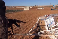 Thổ Nhĩ Kỳ chỉ trích gay gắt Mỹ thả dù tiếp tế người Kurd ở Kobane