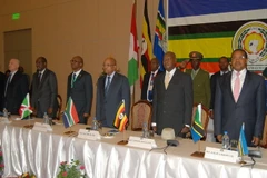Đại diện các nước thành viên EAC tham dự hội nghị về cuộc khủng hoảng ở Burundi. (Ảnh: AFP/TTXVN)