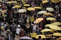 Người dân Hong Kong lại xuống đường biểu tình “bất tuân dân sự"