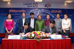 LaoVietBank ký hợp tác chiến lược với Công ty Hệ thống thông tin FPT