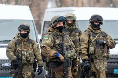 Người dân Ukraine đồng loạt trốn tổng động viên quân sự 