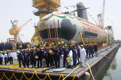 Ấn Độ hạ thủy tàu ngầm Scorpene hợp tác sản xuất với Pháp