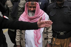 Malik Ishaq - thủ lĩnh nhóm phiến quân Hồi giáo dòng Sunni Lashkar-e-Jhangvi. (Ảnh: AFP)