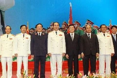 Chủ tịch nước Trương Tấn Sang, Phó Thủ tướng Nguyễn Xuân Phúc cùng các đại biểu tham dự lễ kỷ niệm. (Ảnh: Doãn Tấn/TTXVN)