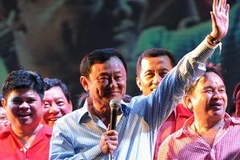 Cựu Thủ tướng Thái Lan Thaksin Shinawatra phát biểu tại Siem Riep. (Ảnh: Getty)
