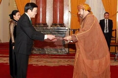 Chủ tịch nước tiếp Đại sứ Vương quốc Oman Sultan Bin Saif Hilal Al Mahrooqi. (Ảnh: Nguyễn Khang/TTXVN)