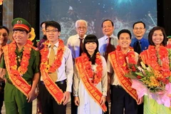 Công dân trẻ Thành phố Hồ Chí Minh năm 2011. (Ảnh: Thanh Vũ/TTXVN)