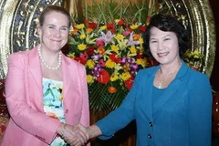 Phó Chủ tịch Quốc hội Nguyễn Thị Kim Ngân tiếp bà Pamela Cox , Phó Chủ tịch WB. (Ảnh: Phương Hoa/TTXVN)
