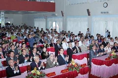 Thủ tướng Nguyễn Tấn Dũng cùng nhiều đồng chí lãnh đạo, nguyên lãnh đạo cấp cao của Đảng, Nhà nước tới dự. (Ảnh: Đức Tám/TTXVN)