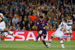 Messi "ăn tươi nuốt sống" Guardiola trong ngày trở về Camp Nou