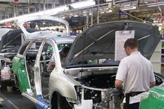 Lần đầu tiên trong lịch sử lạm phát ở Anh giảm xuống mức 0%