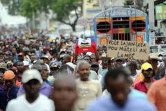 Khủng hoảng kinh tế và chính trị dẫn tới biểu tình tại Haiti 