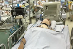 Nạn nhân nặng nhất đang được điều trị tại Bệnh viện Chợ Rẫy. (Ảnh: Đinh Hằng/TTXVN)