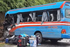 Xe khách chở đoàn thiện nguyện gặp tai nạn, 8 người thương vong