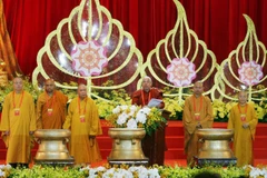 Đại diện của Tổ chức Vesak Liên hợp quốc đọc Tuyên bố Hà Nam-Vesak 2019. (Ảnh: Nguyễn Dân/TTXVN)