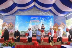 Nghi thức khởi công dự án. (Nguồn: Bentre.gov.vn)
