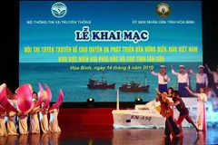 Một tiết mục tại Hội thi tuyên truyền về chủ quyền và phát triển bền vững biển, đảo Việt Nam. (Ảnh: Thanh Hải/TTXVN)