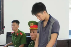 Bị cáo Nguyễn Văn Sơn tại phiên xét xử. (Ảnh: Nguyễn Thành/TTXVN)