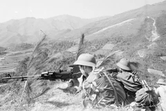 Chiến sỹ Đại đội 1, Tiểu đoàn 1, Đoàn M123 bộ đội Lạng Sơn chiến đấu dũng cảm, tiêu diệt hàng trăm tên địch tại đồi Không Tên trong 2 ngày 17-18/2/1979. (Ảnh: Long Sơn/TTXVN)