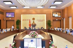 Toàn cảnh Phiên họp thứ 33 của Ủy ban Thường vụ Quốc hội khóa XIV sáng 16/4. (Ảnh: Văn Điệp/TTXVN)