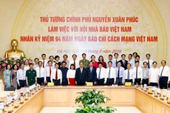 Thủ tướng Nguyễn Xuân Phúc và các đại biểu. (Ảnh: Thống Nhất/TTXVN)