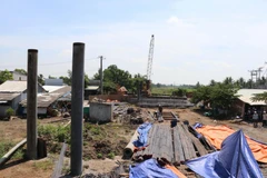 Vật liệu đã được tập kết tại các công trường để tiếp tục thi công Dự án cao tốc Trung Lương-Mỹ Thuận. (Ảnh: Tiến Lực/TTXVN)
