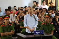 Bị cáo Đinh Công Tráng tại phiên tòa xét xử sơ thẩm. (Ảnh: Đinh Tuấn/TTXVN)