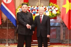 Tổng Bí thư, Chủ tịch nước Nguyễn Phú Trọng đón Chủ tịch Triều Tiên Kim Jong-un khi Chủ tịch Triều Tiên có chuyến thăm hữu nghị chính thức Việt Nam tháng 3/2019. (Ảnh: Doãn Tấn/TTXVN)