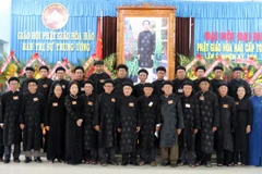 Ban Trị sự Trung ương Giáo hội Phật giáo Hòa Hảo nhiệm kỳ V (2019-2024) ra mắt Đại hội. (Ảnh: Công Mạo/TTXVN)