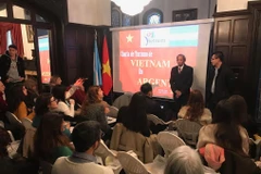 Đại sứ Đặng Xuân Dũng phát biểu tại buổi giới thiệu về tiềm năng du lịch Việt Nam. (Ảnh: Hoài Nam/Vietnam+)