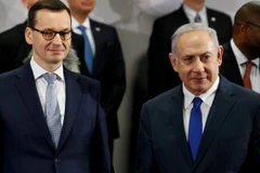 Thủ tướng Mateusz Morawieck (trái) và Thủ tướng Israel Benjamin Netanyahu. (Nguồn: Reuters)
