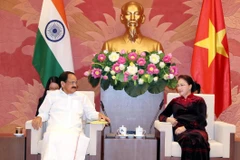 Chủ tịch Quốc hội Nguyễn Thị Kim Ngân tiếp Phó Tổng thống Cộng hòa Ấn Độ Venkaiah Naidu. (Ảnh: Trọng Đức/TTXVN)