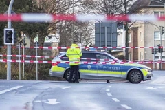 Cảnh sát Đức tại hiện trường vụ đâm xe. (Nguồn: AP)