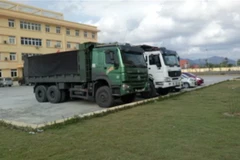 Phương tiện được các đối tượng sử dụng để vận chuyển than trộm cắp. (Ảnh: TTXVN)