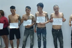 Khởi tố nhóm thanh niên tự xưng cảnh sát, chống người thi hành công vụ