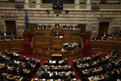 Thủ tướng Hy Lạp Alexis Tsipras phát biểu tại phiên họp Quốc hội ở thủ đô Athens ngày 16/1/2019. (Ảnh: THX/TTXVN)