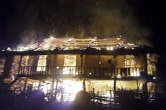 Hiện trường xảy ra vụ cháy nhà. (Nguồn: TTXVN)