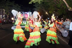 Các vũ công trình diễn tại chương trình. (Ảnh: Trần Lê Lâm/TTXVN)