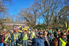 Người biểu tình Áo vàng. (Nguồn: Venturebeat)