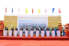 Nghi lễ bấm nút khởi công dự án. (Ảnh: An Đăng/TTXVN)