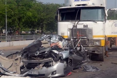 Hiện trường vụ tai nạn. (Ảnh: Mạnh Linh/TTXVN)